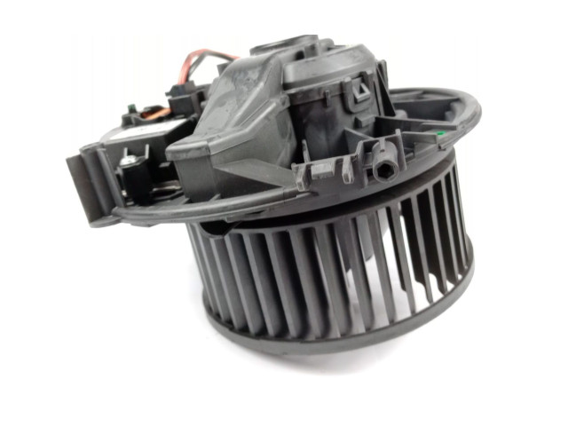 Вентилятор печки    5Q1819021B   Audi A3 S3 8V