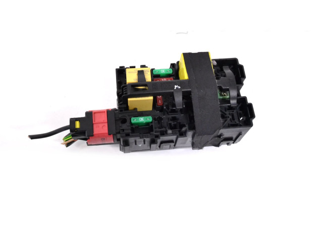 Блок предохранителей  453113302   Peugeot 2008 I    