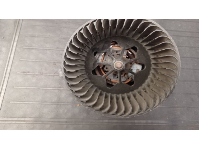 Вентилятор печки 1K1820015L Audi Q3 F3