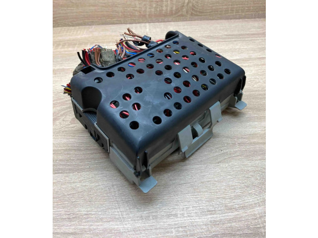   Pojistková skříňka 90589965, 90589979   Opel Zfira A 1999