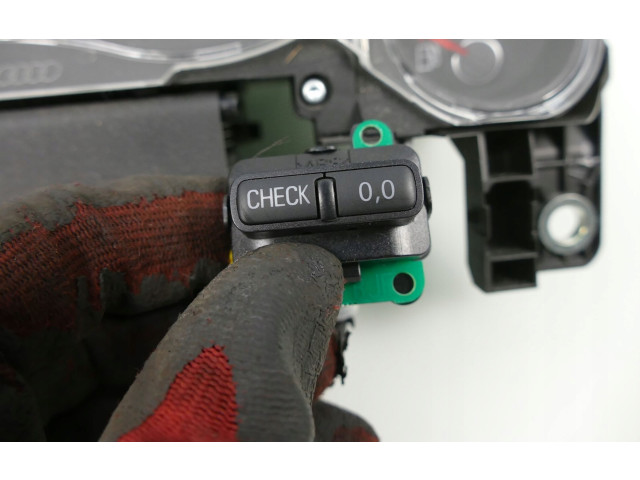 Přístrojová deska Audi A8 S8 D3 4E 2010 4E0920951J