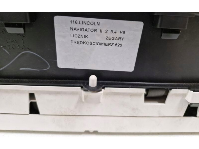 Přístrojová deska Lincoln Navigator 2004