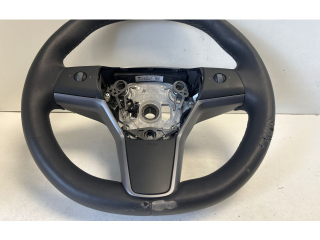 Руль Tesla Model 3 2017 - года 1490214C, 8002838