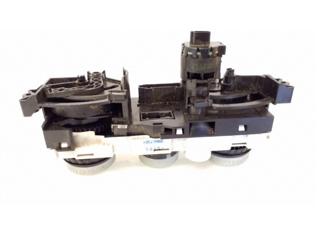 Блок управления климат-контролем 983860, 69657032 Mitsubishi Colt