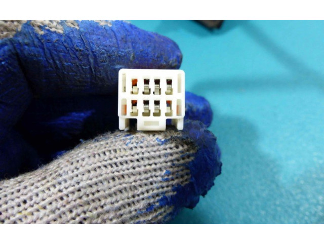 Зеркало электрическое Mazda MPV II LW 1999 - 2007 года