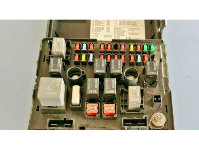 Блок предохранителей  25750682   Chevrolet Express    