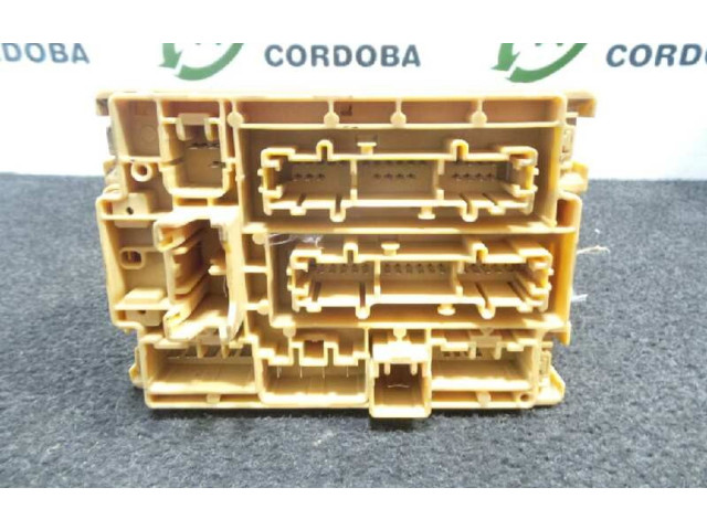 Pojistková skříňka Řídící jednotka BSM Toyota Celica T230 2001