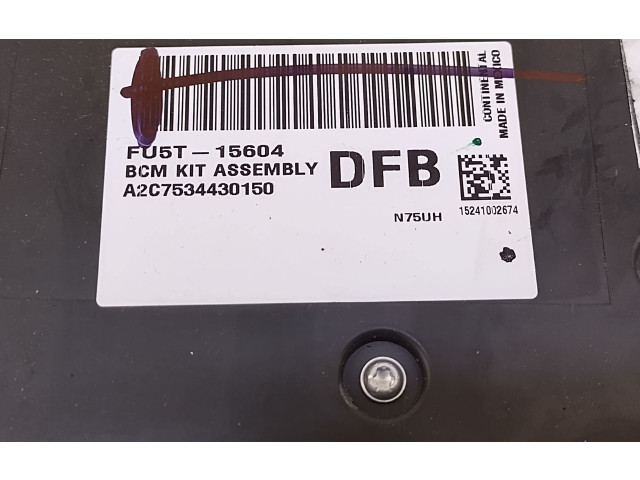 Блок предохранителей FU5T15604 Ford Mondeo MK V