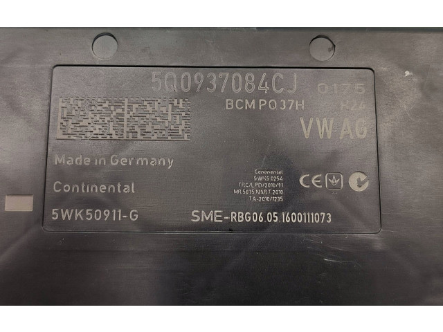 Блок комфорта 5Q0937084CJ Skoda Octavia Mk3 (5E)