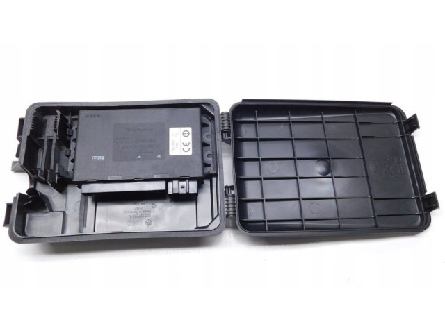 Другая деталь салона