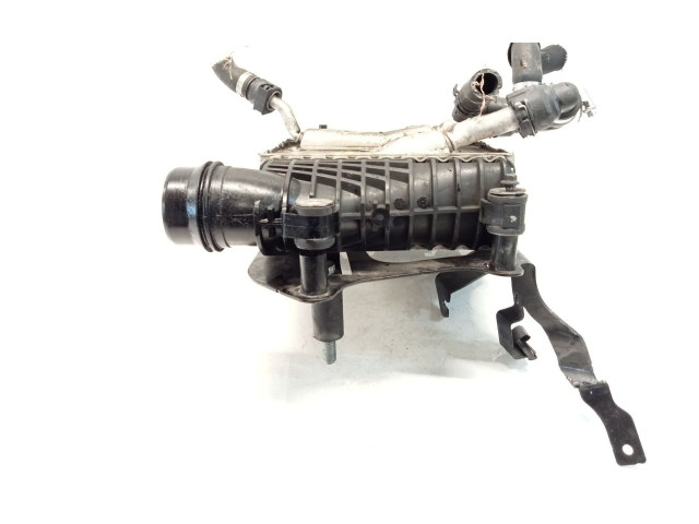 Интеркулер GX736K775AD Jaguar XE