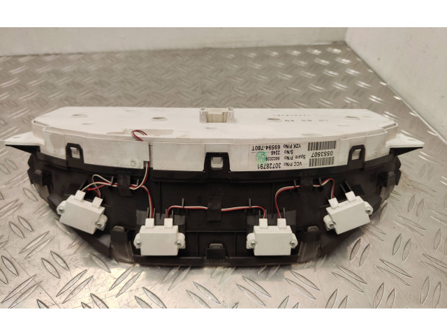 Панель приборов 30728791, 8602026 Volvo S60