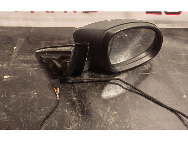 Зеркало электрическое Skoda Yeti (5L) 2009 - 2017 года