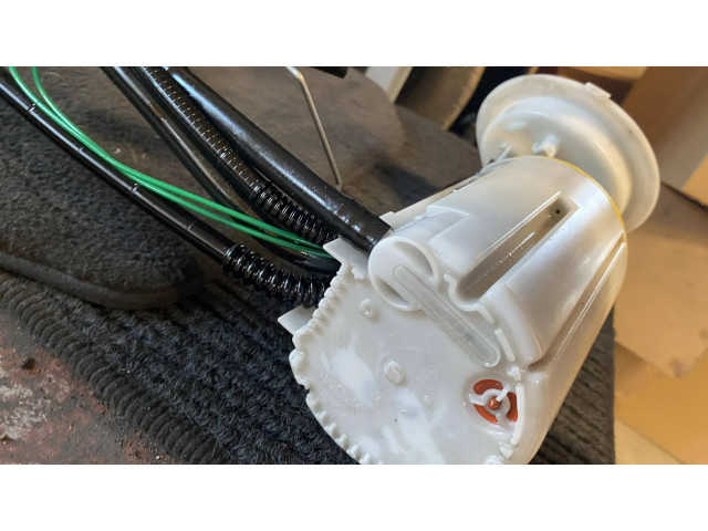 Насос топлива (в топливном баке)