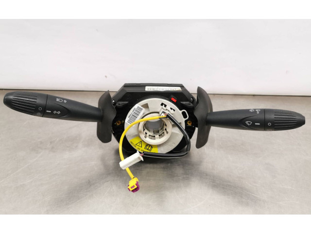 Ручка стеклоочистителей 07354736600   Ford Ka