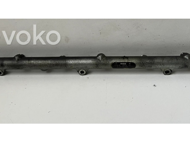 Vstřikovací lišta 0445216002 BMW 5 E39 pro naftový motor 2.5