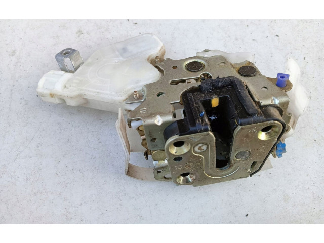 Замок багажника 80552AA200, 2006R    Nissan X-Trail T30 2001 - 2007 года