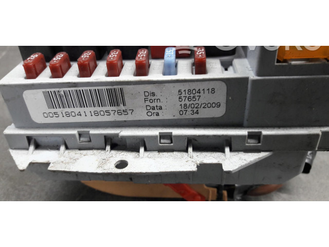 Pojistková skříňka 51804118 Fiat Croma 2011