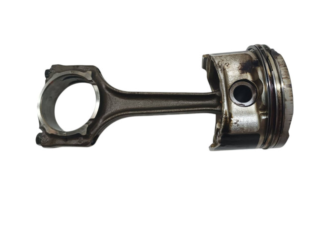  Поршень с шатуном  55196910, 16V  Fiat Grande Punto  