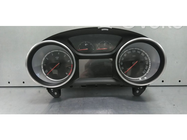 Панель приборов 39136463 Vauxhall Astra K