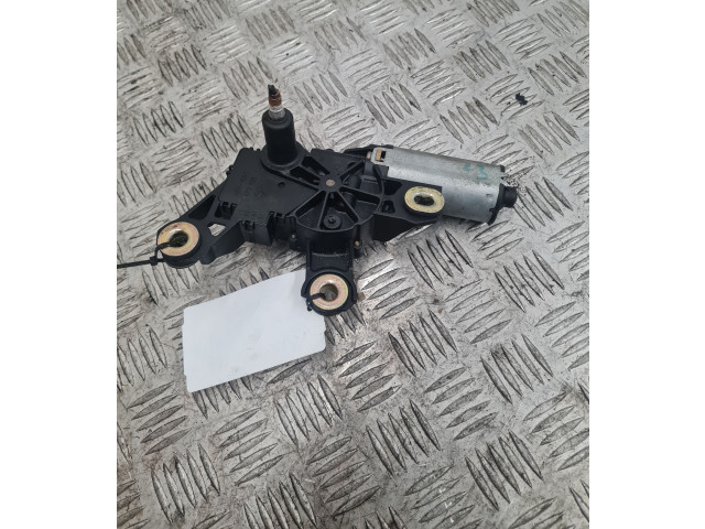 Моторчик заднего дворника 3B9955711C    Volkswagen PASSAT B5.5