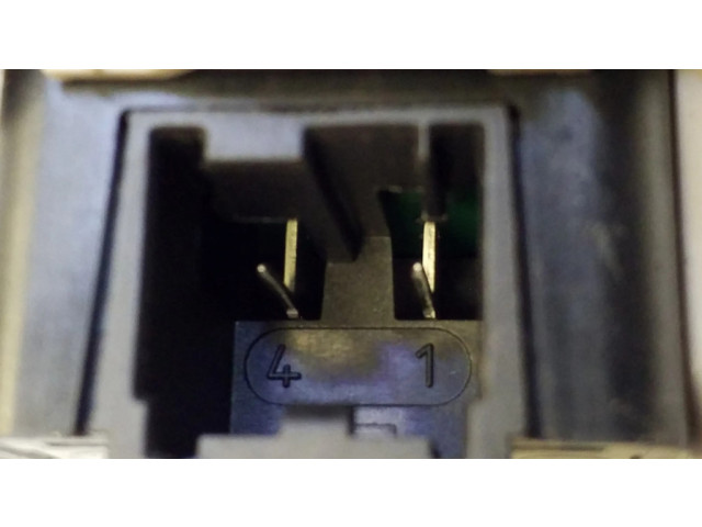 Замыкающий / открывающий переключатель для боковых раздвижных дверей