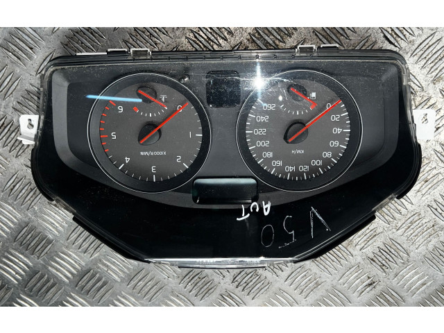 Панель приборов 31254776, 36002433   Volvo V50       