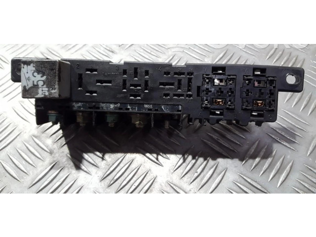 Блок предохранителей  896081000, 8l0941822   Volkswagen Golf IV    