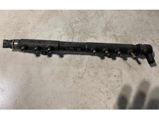 Vstřikovací lišta 30777554, 30777576 Volvo S80