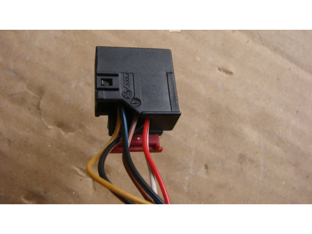 Зеркало электрическое Skoda Octavia Mk3 (5E) 2013 - 2019 года