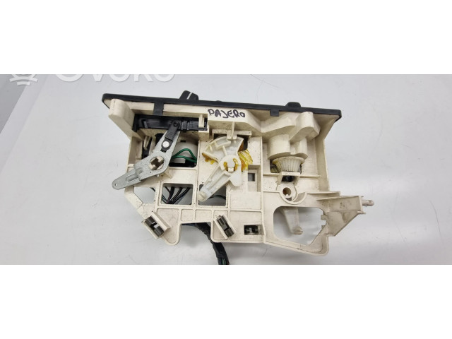 Блок управления климат-контролем Mitsubishi Pajero