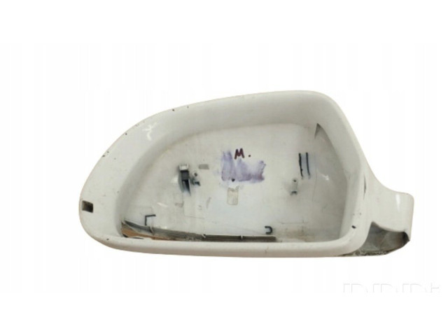 Пластиковая отделка зеркала