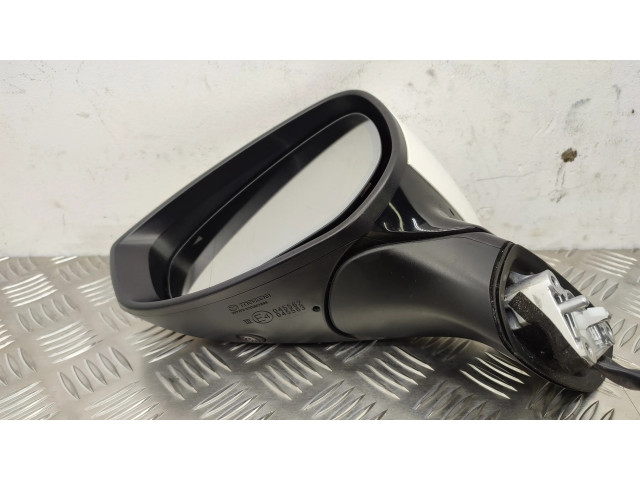 Зеркало электрическое левое Mazda 3 2019- года