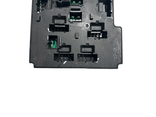 Блок предохранителей  31473771   Volvo XC90    