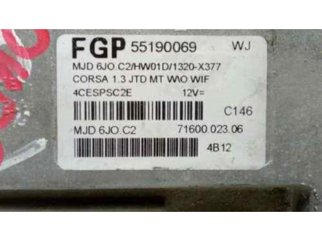 Блок управления двигателем Блок управления 55190069 Opel Combo C