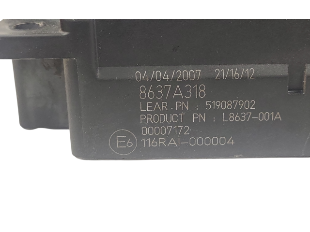 Блок предохранителей 8637A318, 116RA1000004 Citroen C-Crosser