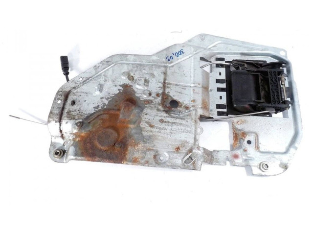 Zámek zadních dveří 7H0827201M Volkswagen Transporter - Caravelle T5 2004