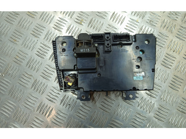 Блок управления климат-контролем 8691876 Volvo S60