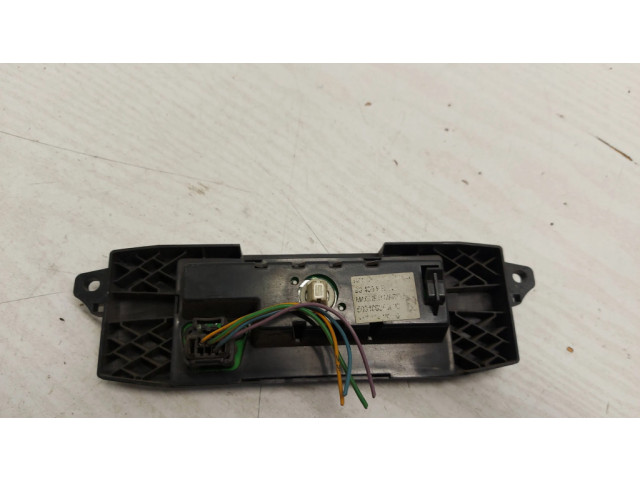 Дисплей Citroen Berlingo