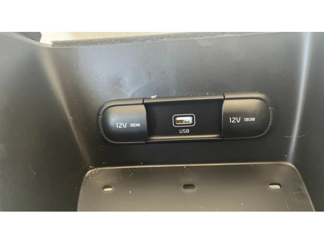 Другая центральная деталь консоли (туннеля)