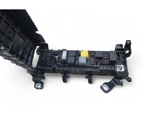   Pojistková skříňka A2465402714   Mercedes-Benz GLA W156 2019