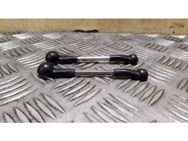 Другая деталь отсека двигателя