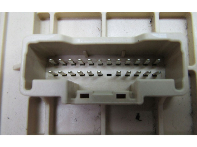 Блок предохранителей  91953J7751   KIA Xceed    