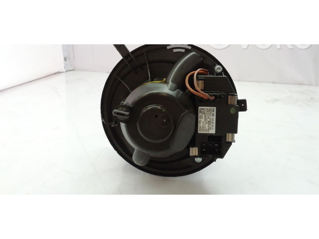 Вентилятор печки    F998922Q, F998922   Volkswagen Caddy