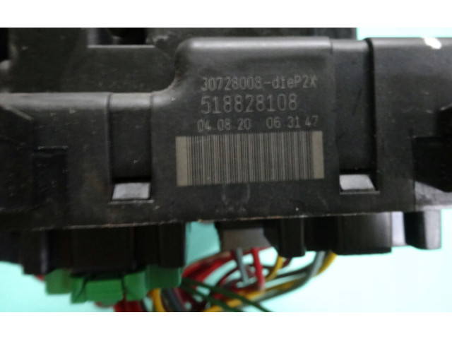 Блок предохранителей 518828108, 30728008   Volvo XC90    