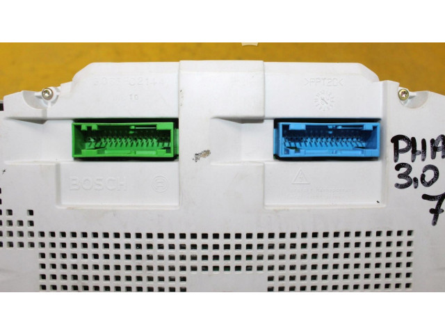 Панель приборов 3D0920882F   Volkswagen Phaeton       