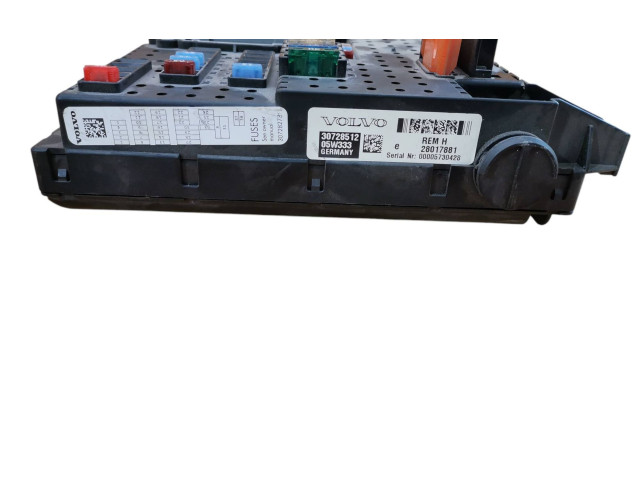 Блок предохранителей 30728512, 28017881   Volvo XC90    