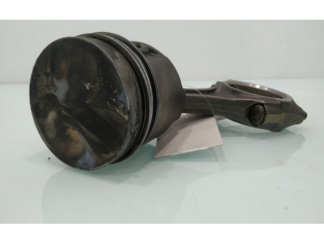 Píst Nissan Terrano TD27T