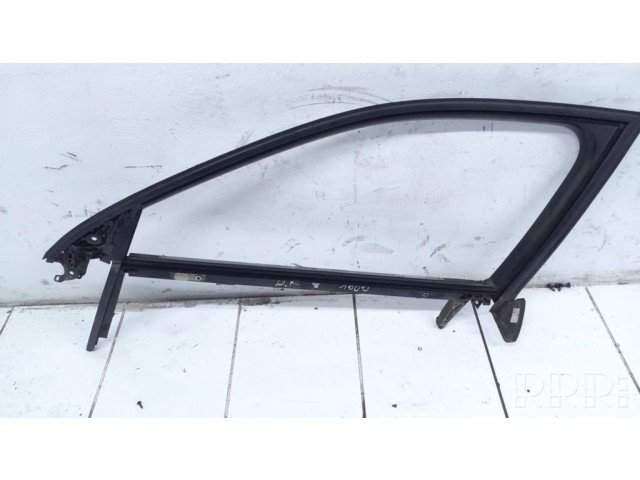 Передняя рамка дверного стекла