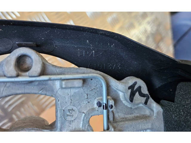 Руль Peugeot 2008 I 2013 - 2019 года 98084115ZD